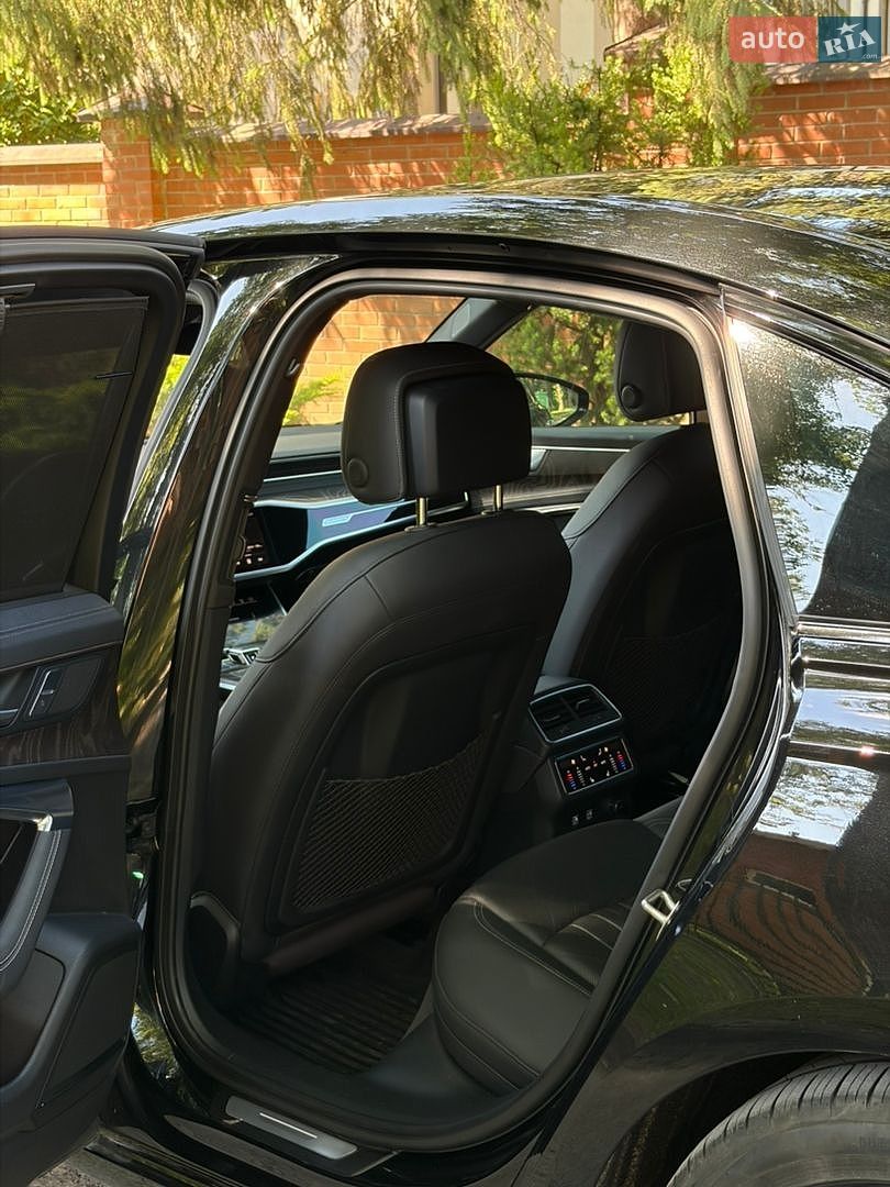 Audi A6 2018 VIN WAUM2AF20KN026773 фото оголошення 13 з 26