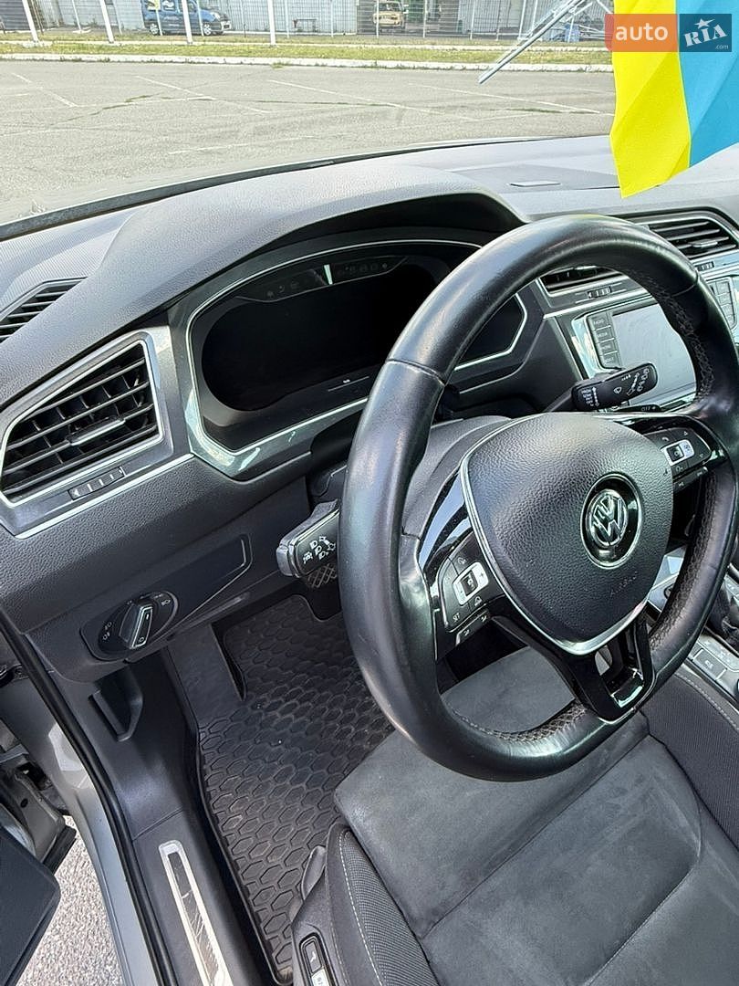Volkswagen Tiguan 2016 VIN WVGZZZ5NZHW850206 фото оголошення 18 з 30