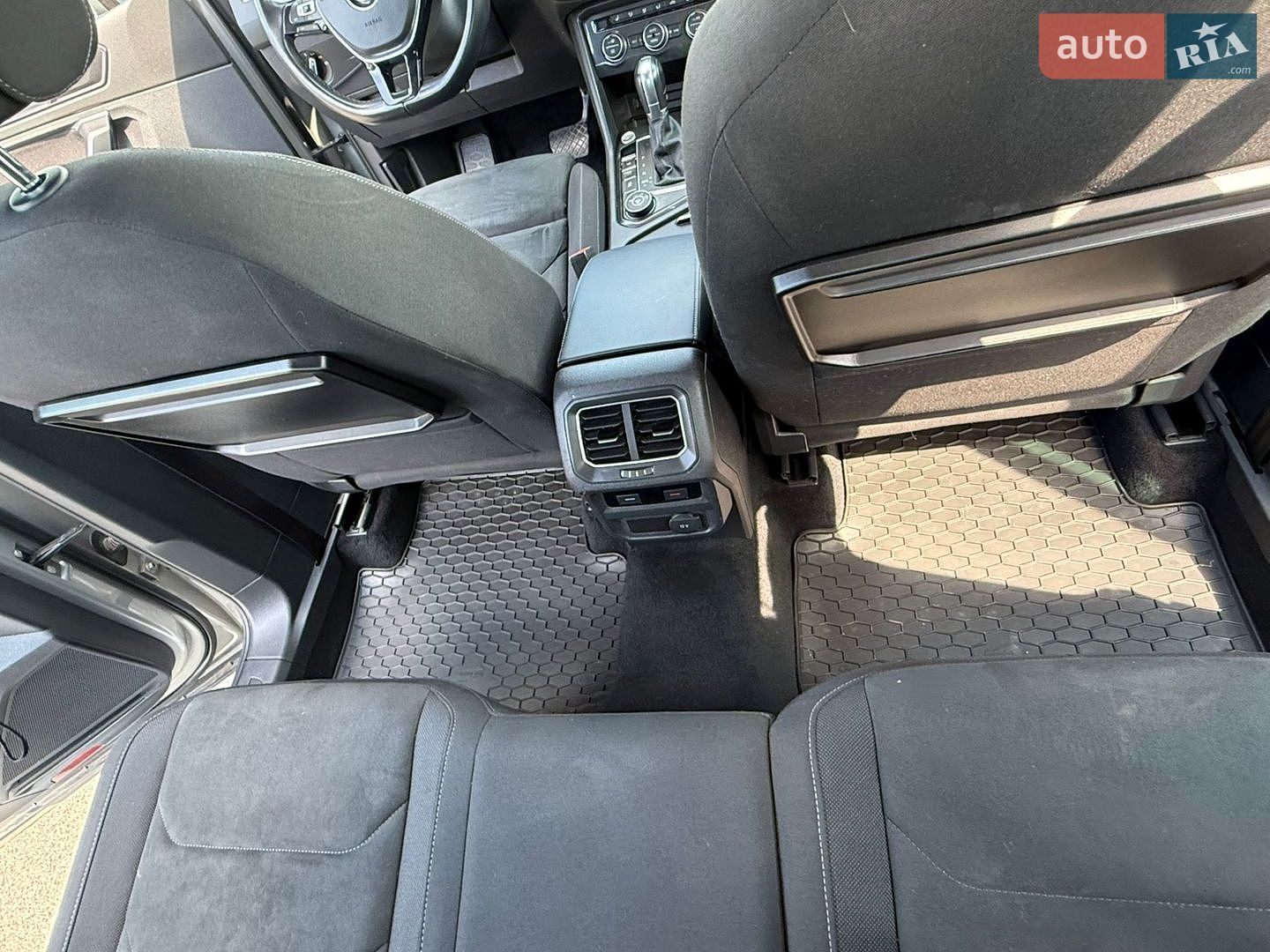 Volkswagen Tiguan 2016 VIN WVGZZZ5NZHW850206 фото оголошення 25 з 30