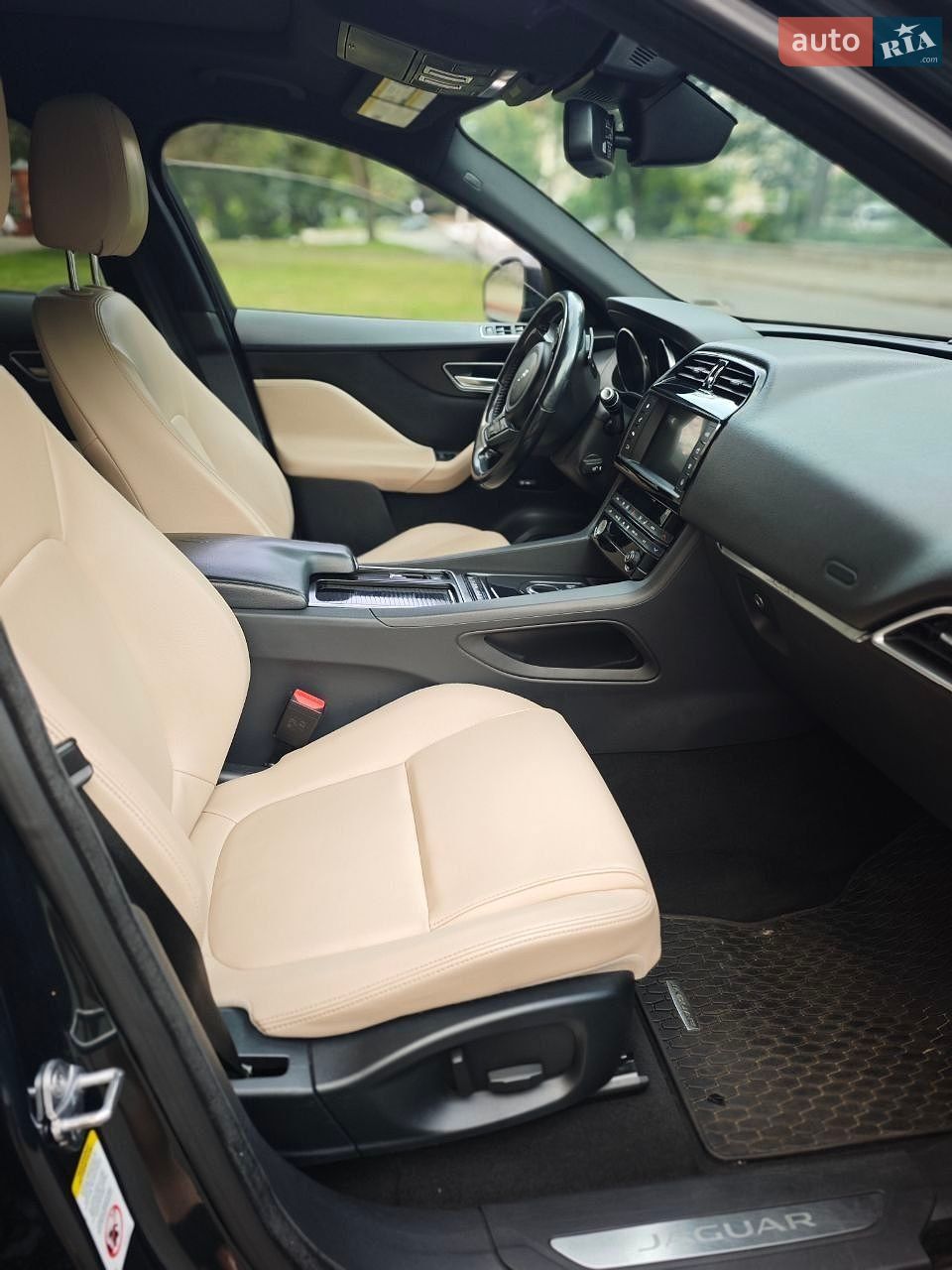 Jaguar F-Pace 2017 VIN SADCJ2FX4JA270956 фото оголошення 20 з 54