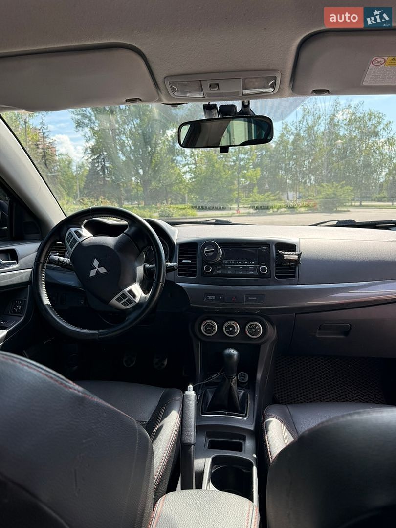 Mitsubishi Lancer 2009 VIN JMBSNCY4A9U002130 фото оголошення 4 з 11