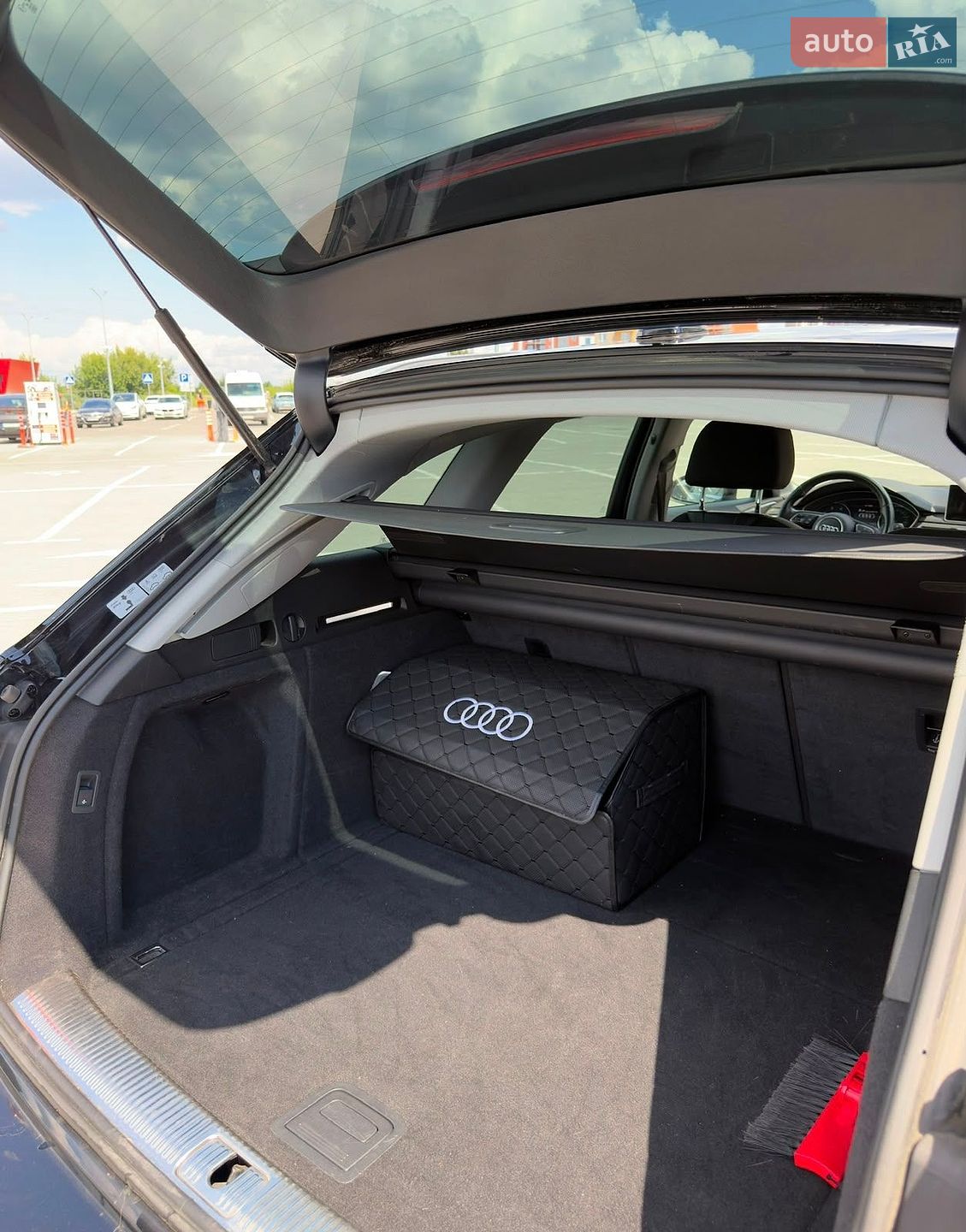 Audi A4 2017 VIN WAUZZZF40JA073891 фото оголошення 5 з 8