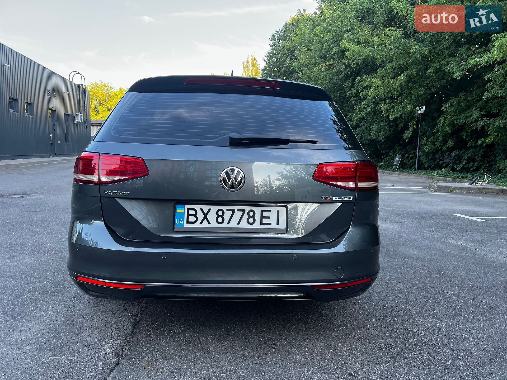Volkswagen Passat 2016 VIN WVWZZZ3CZGE180912 фото оголошення 4 з 53
