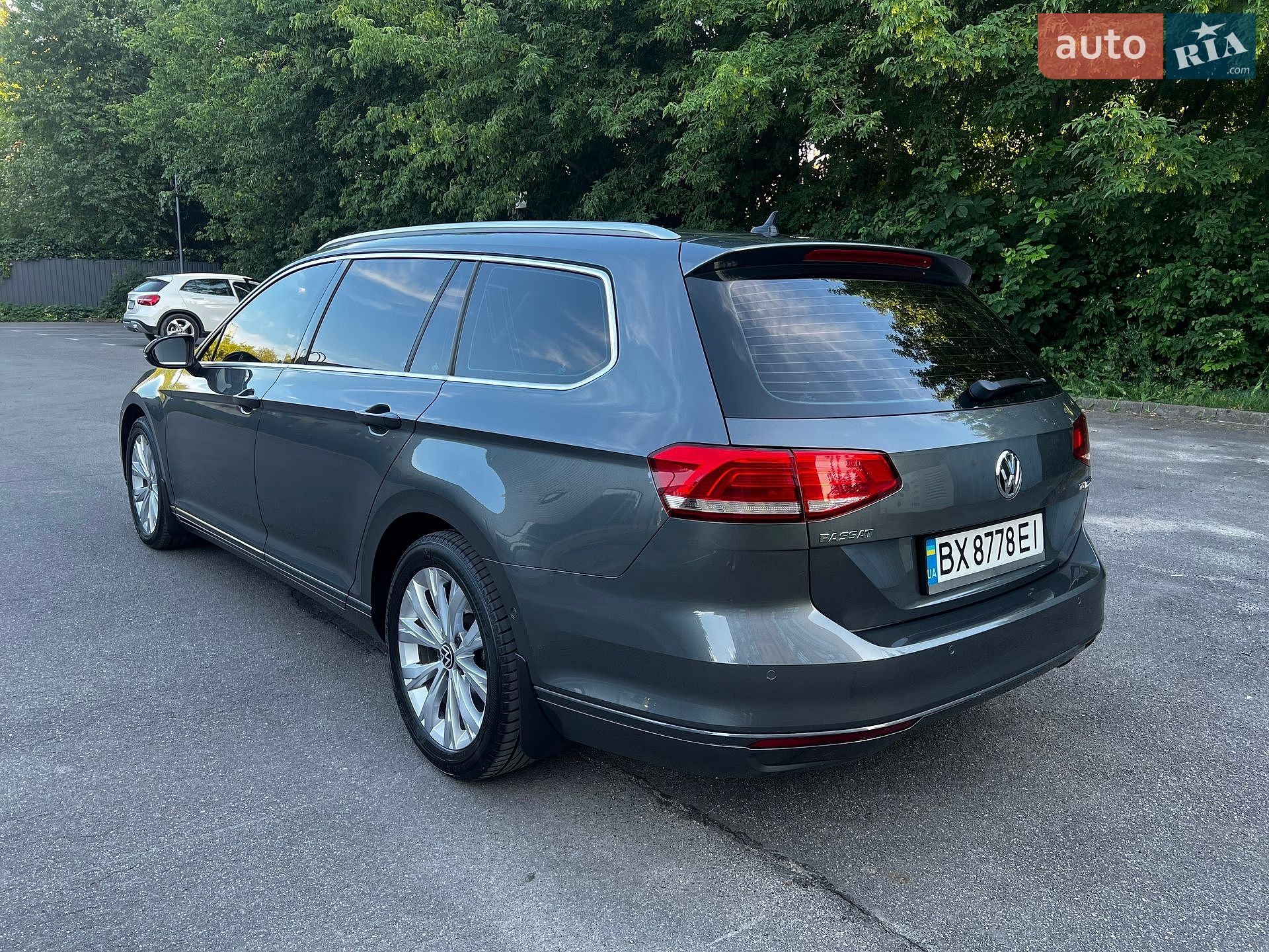 Volkswagen Passat 2016 VIN WVWZZZ3CZGE180912 фото оголошення 3 з 53