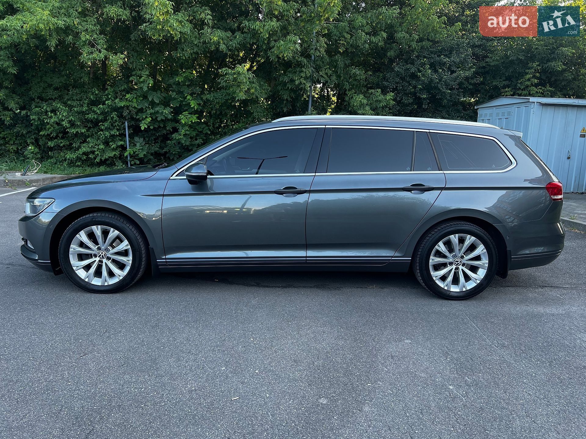 Volkswagen Passat 2016 VIN WVWZZZ3CZGE180912 фото оголошення 2 з 53