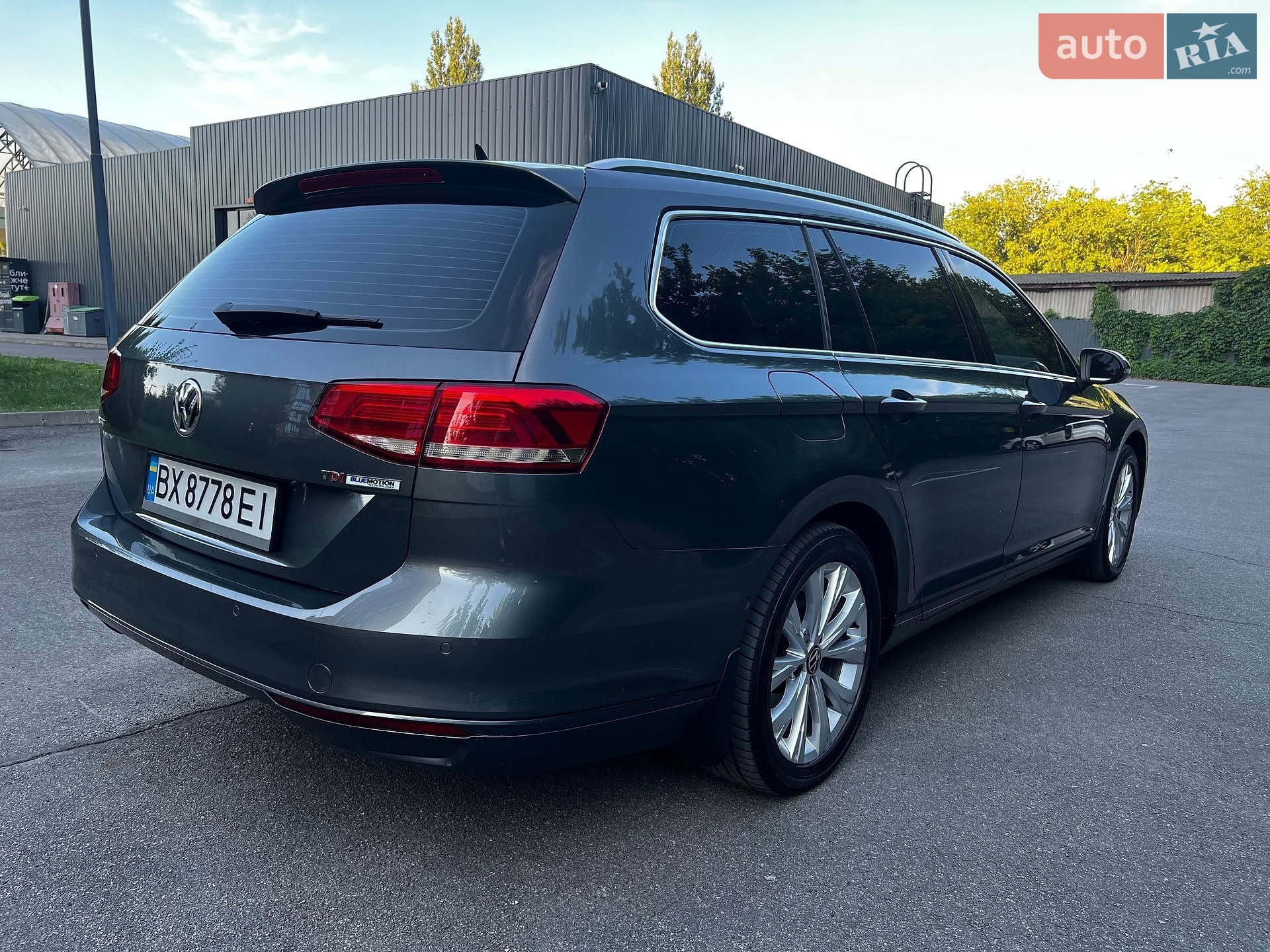Volkswagen Passat 2016 VIN WVWZZZ3CZGE180912 фото оголошення 7 з 53