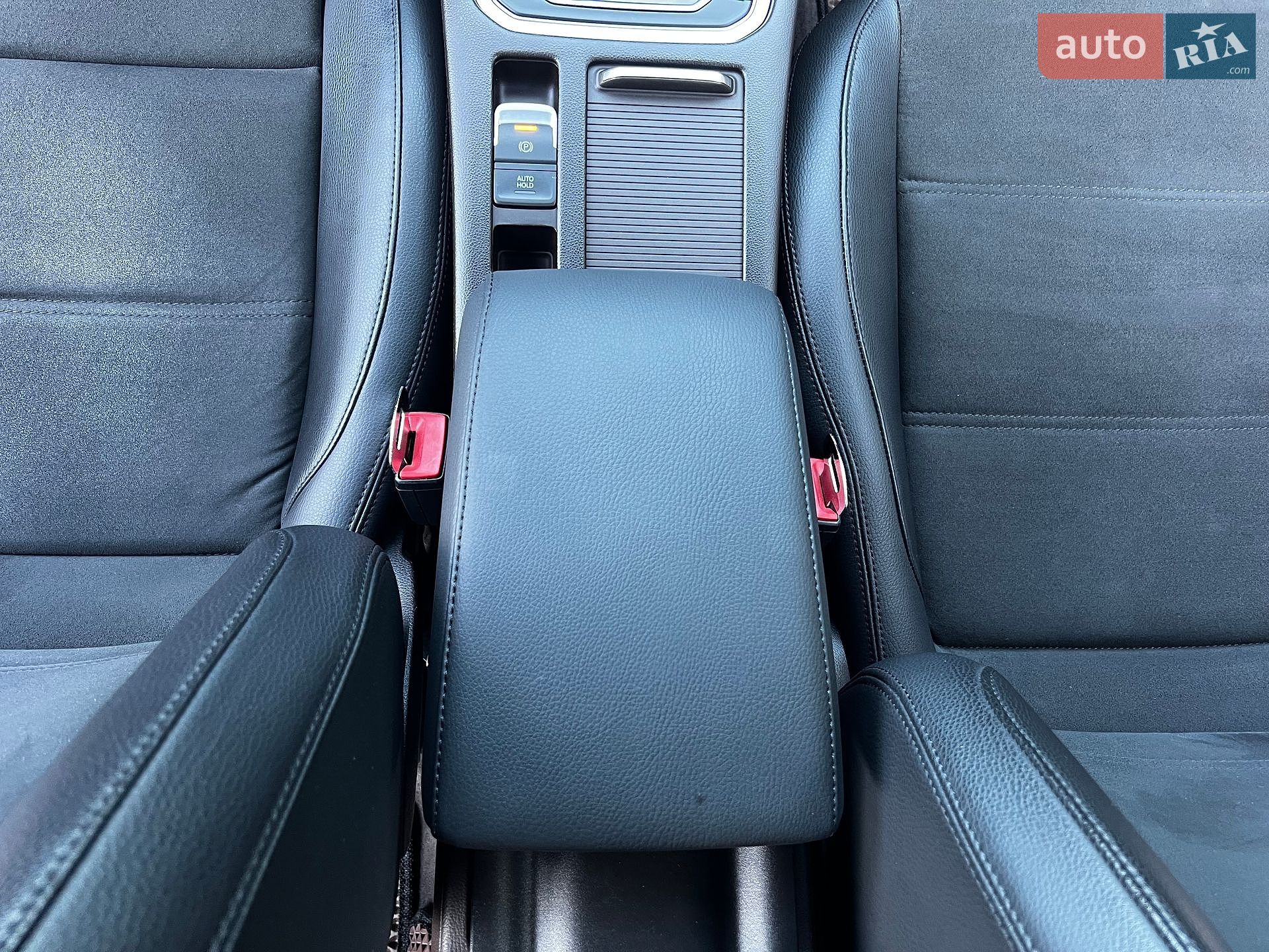 Volkswagen Passat 2016 VIN WVWZZZ3CZGE180912 фото оголошення 30 з 53