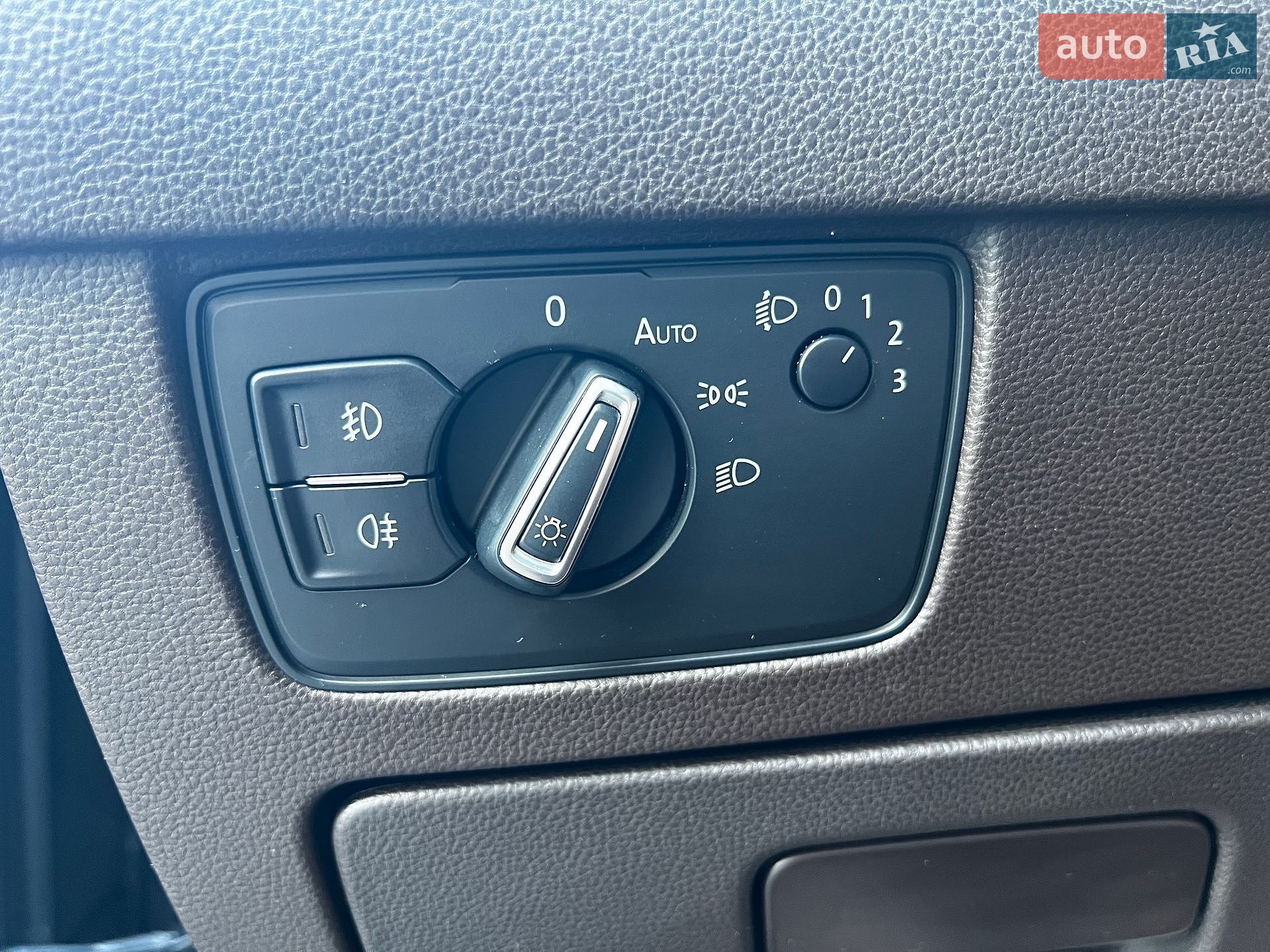 Volkswagen Passat 2016 VIN WVWZZZ3CZGE180912 фото оголошення 34 з 53