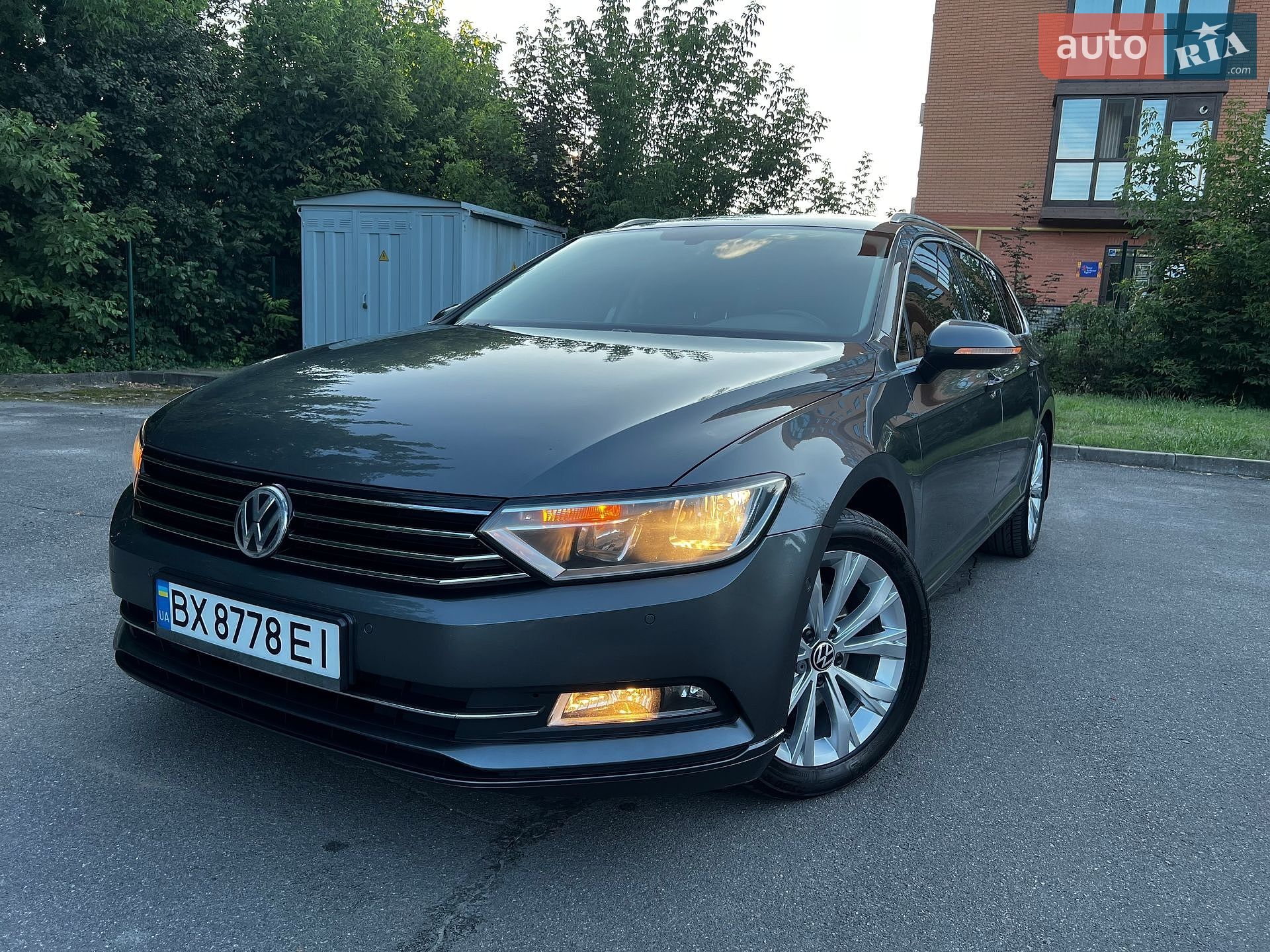 Volkswagen Passat 2016 VIN WVWZZZ3CZGE180912 фото оголошення 10 з 53