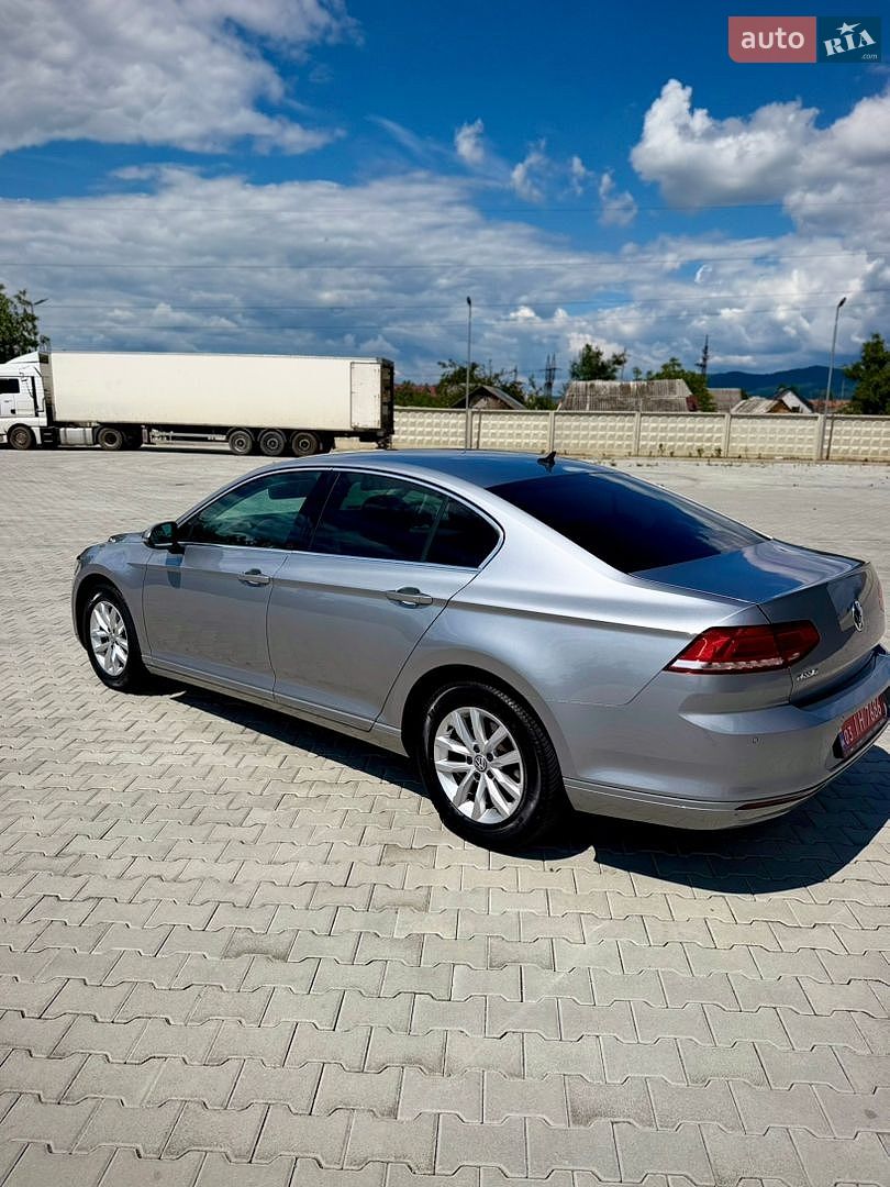 Volkswagen Passat 2018 VIN WVWZZZ3CZJE222712 фото оголошення 12 з 26