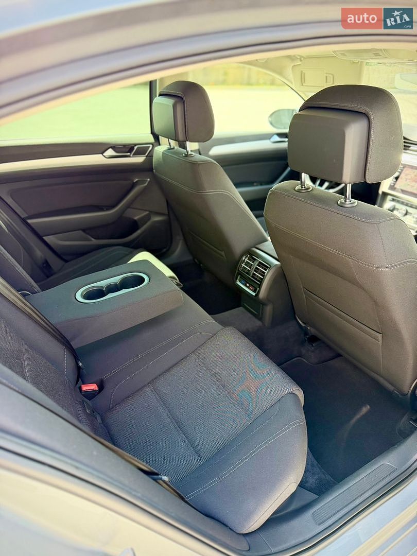 Volkswagen Passat 2018 VIN WVWZZZ3CZJE222712 фото оголошення 22 з 26