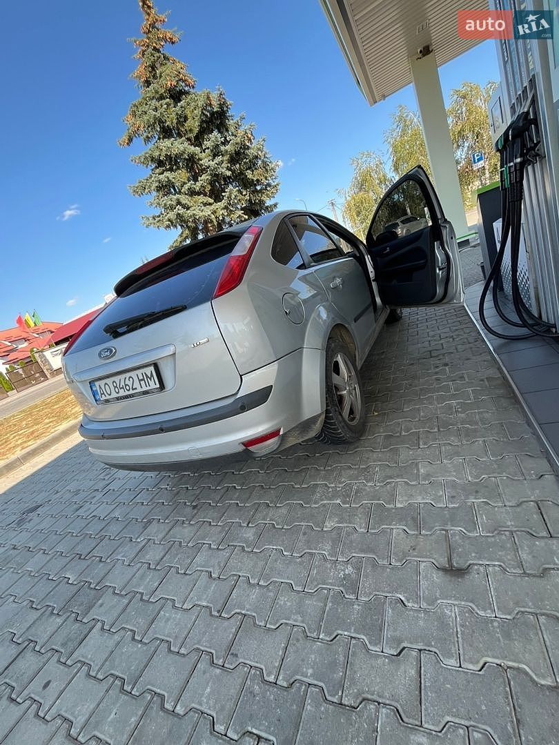 Ford Focus 2006 VIN WF05XXGCD56B03332 фото оголошення 2 з 17