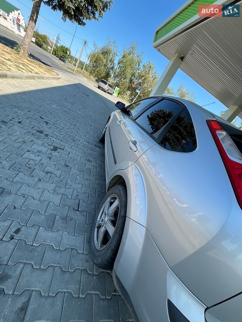 Ford Focus 2006 VIN WF05XXGCD56B03332 фото оголошення 4 з 17
