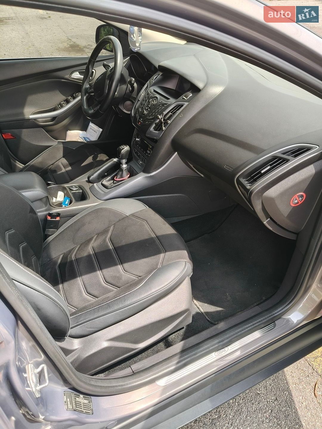 Ford Focus 2013 VIN WF0LXXGCBLDK88874 фото оголошення 6 з 16