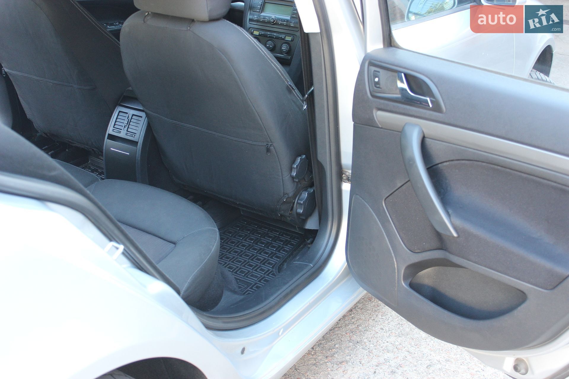 Skoda Octavia 2008 VIN TMBBD41Z98B155728 фото оголошення 24 з 33