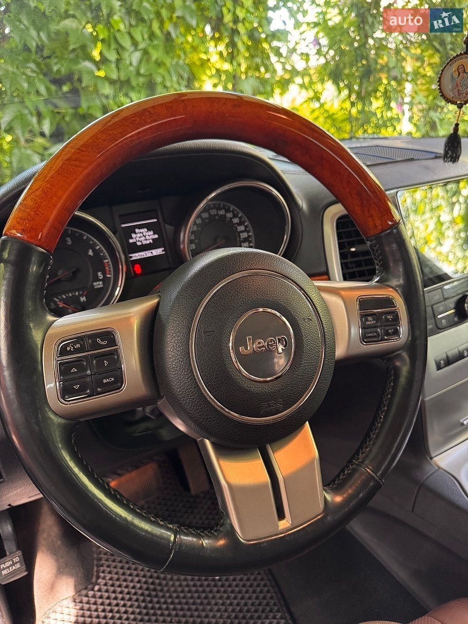Jeep Grand Cherokee 2012 VIN 1C4RJFCM4CC360848 фото оголошення 10 з 18
