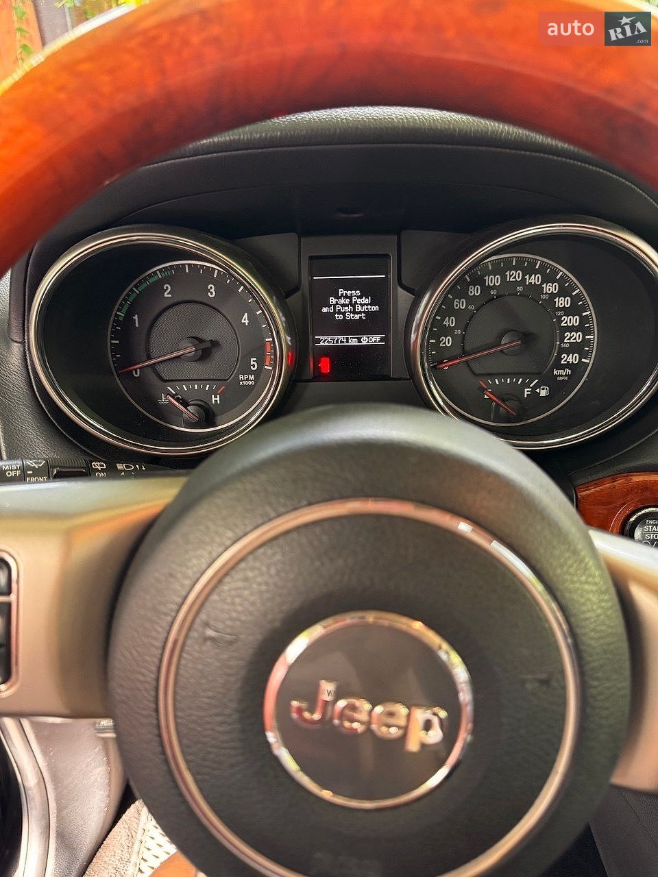 Jeep Grand Cherokee 2012 VIN 1C4RJFCM4CC360848 фото оголошення 16 з 18