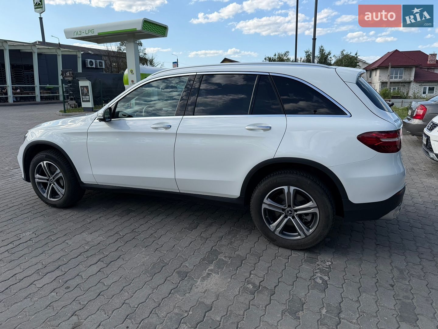 Mercedes-Benz GLC-Class 2018 VIN WDC0G5EB1KF519491 фото оголошення 4 з 20