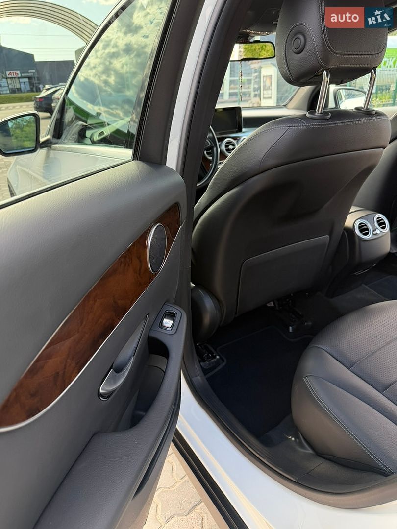 Mercedes-Benz GLC-Class 2018 VIN WDC0G5EB1KF519491 фото оголошення 17 з 20