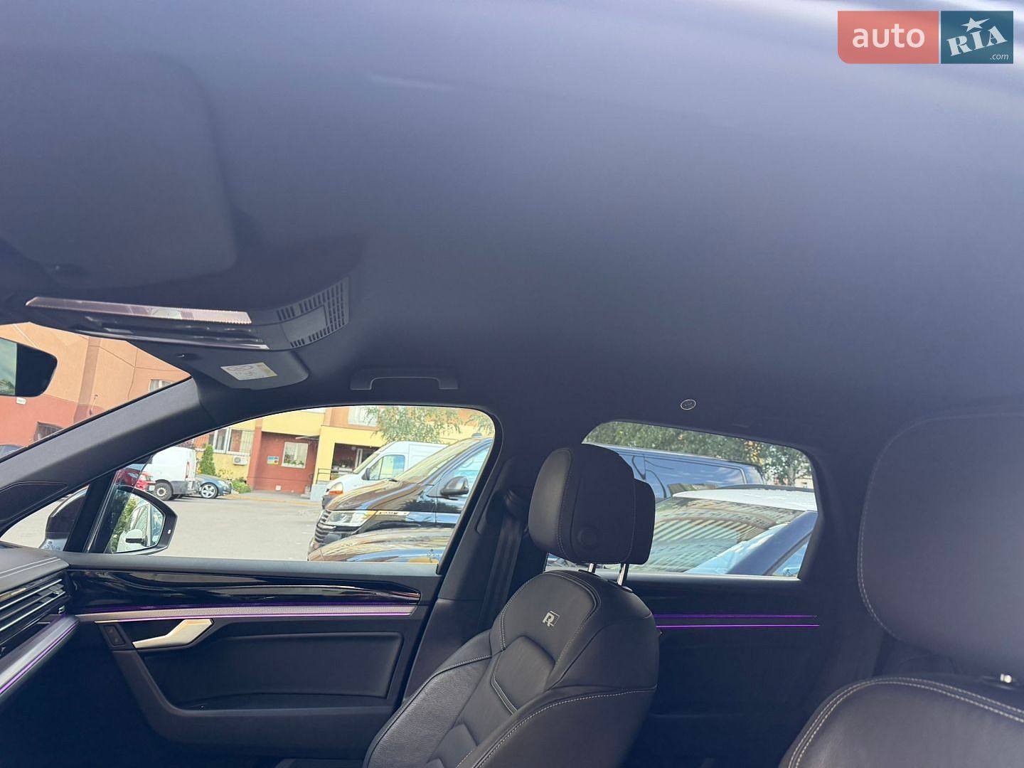 Volkswagen Touareg 2018 VIN WVGZZZCRZKD010720 фото оголошення 15 з 25