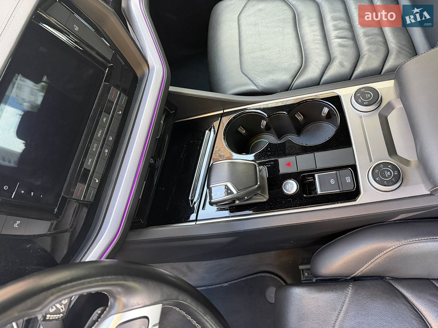 Volkswagen Touareg 2018 VIN WVGZZZCRZKD010720 фото оголошення 19 з 25