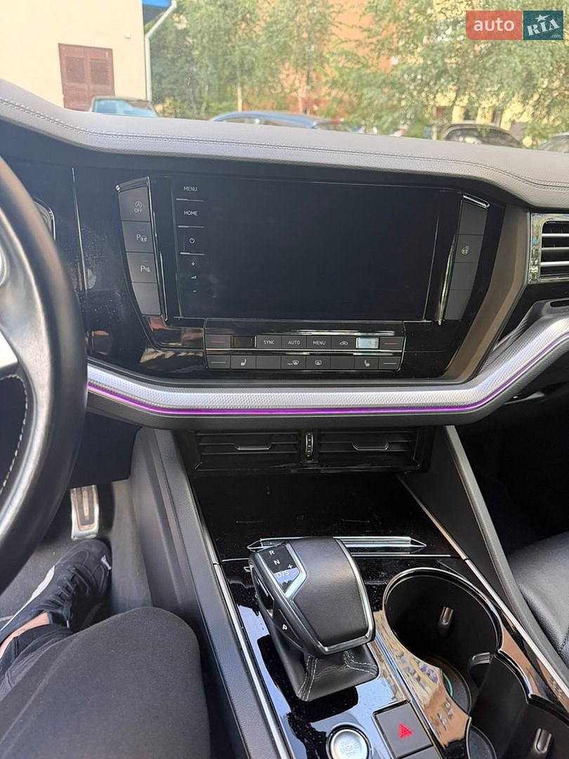 Volkswagen Touareg 2018 VIN WVGZZZCRZKD010720 фото оголошення 23 з 25