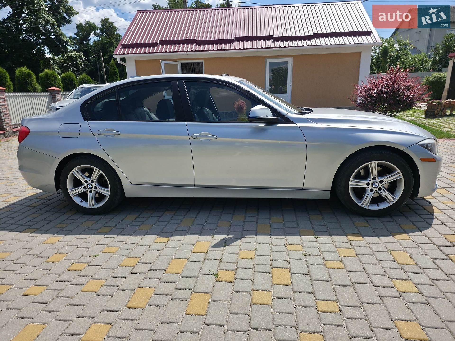 BMW 3 Series 2014 VIN WBA3C3C58FK201071 фото оголошення 2 з 11