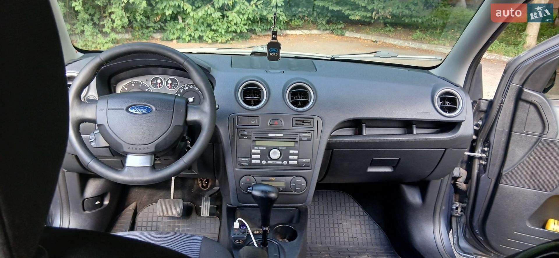 Ford Fusion 2010 VIN WF0UXXGAJUAM26207 фото оголошення 6 з 16