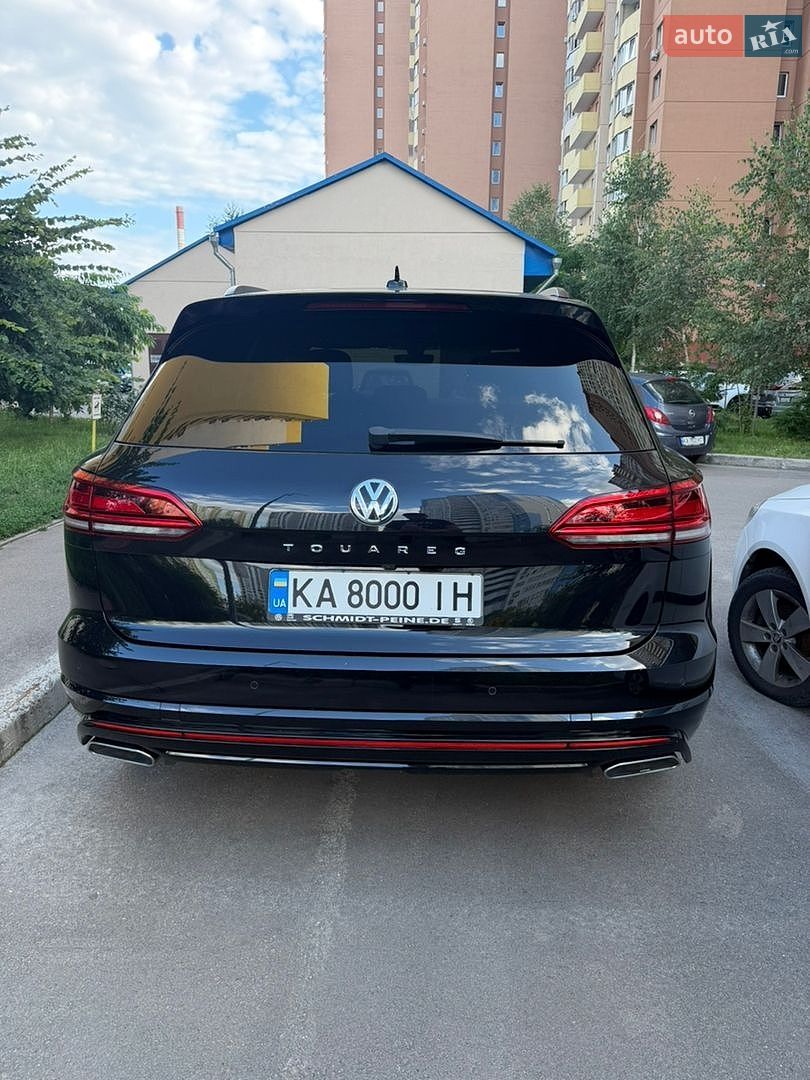 Volkswagen Touareg 2018 VIN WVGZZZCRZKD010720 фото оголошення 4 з 25