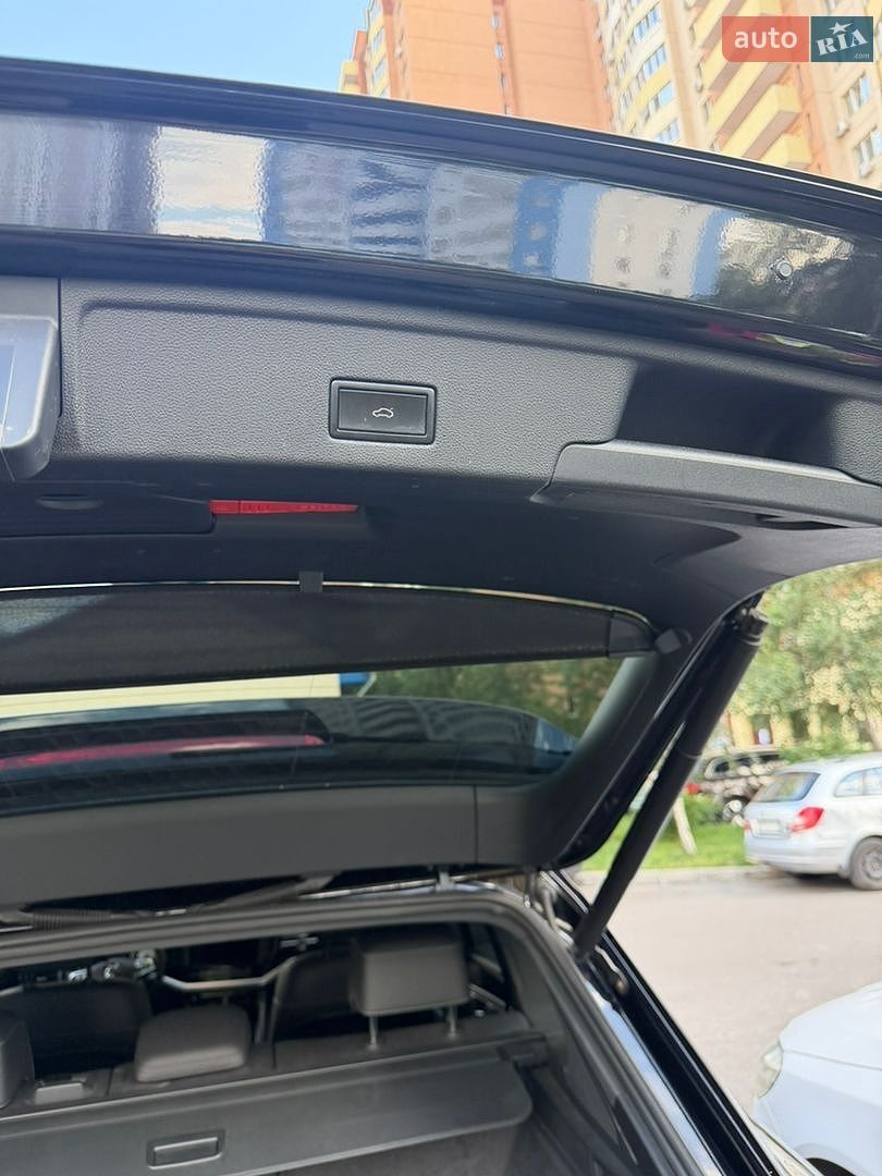 Volkswagen Touareg 2018 VIN WVGZZZCRZKD010720 фото оголошення 9 з 25