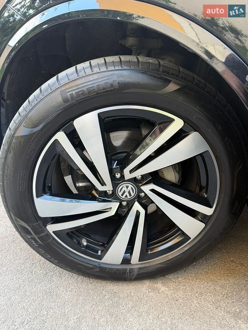 Volkswagen Touareg 2018 VIN WVGZZZCRZKD010720 фото оголошення 25 з 25