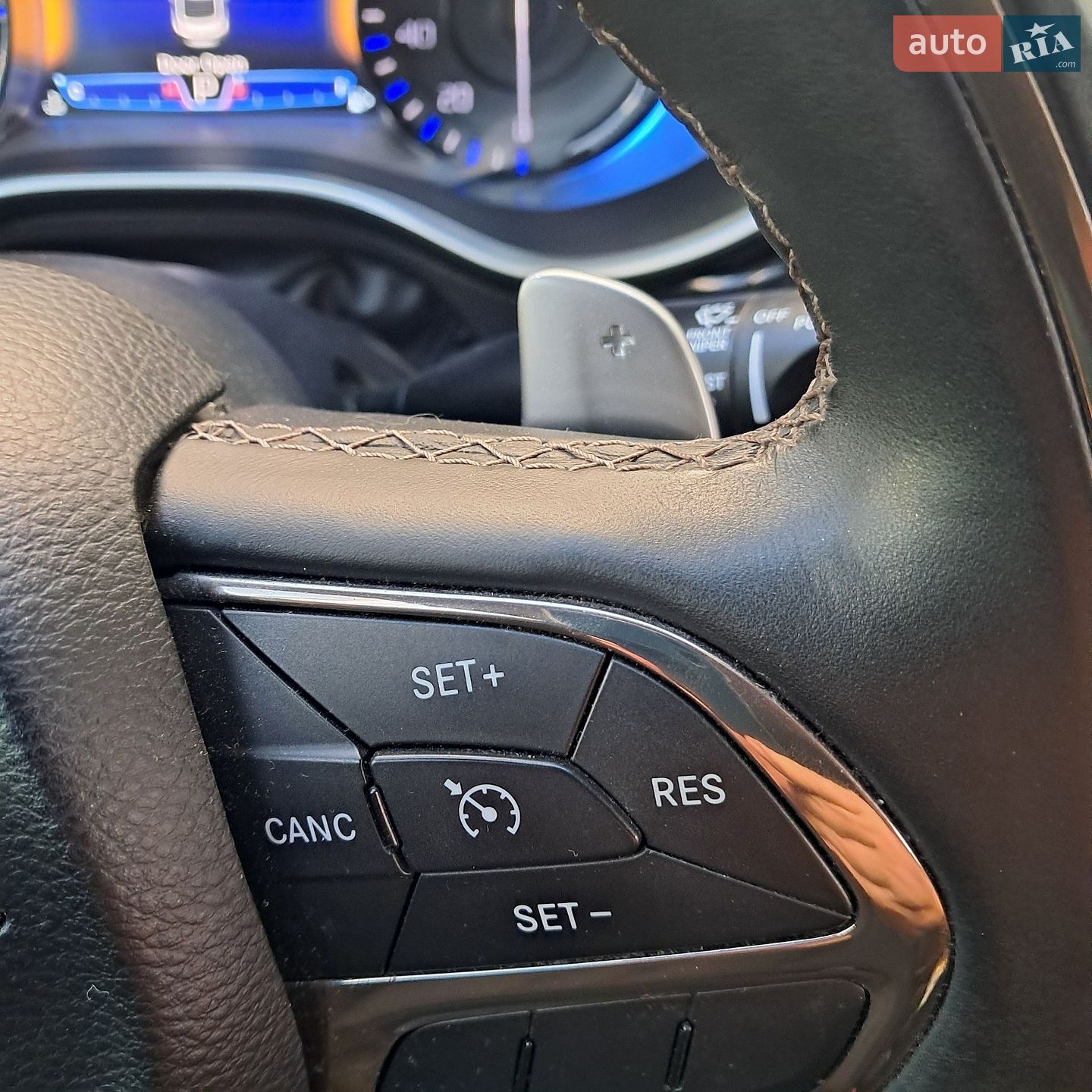 Chrysler 200 2015 VIN 1C3CCCAB7FN725648 фото оголошення 24 з 37
