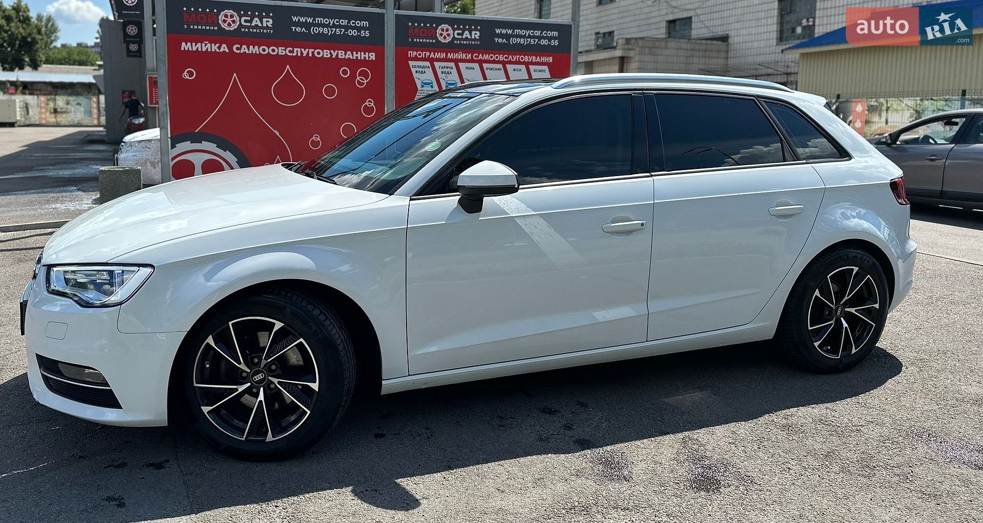 Audi A3 2016 VIN WAUZZZ8V1GA166496 фото оголошення 7 з 19