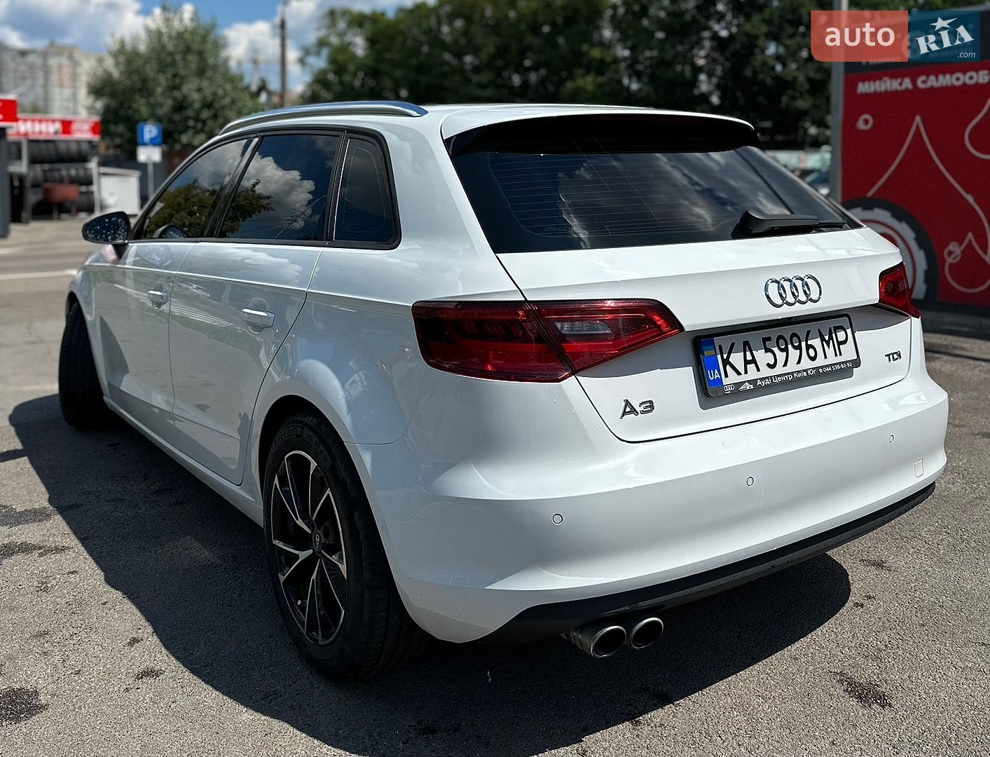 Audi A3 2016 VIN WAUZZZ8V1GA166496 фото оголошення 8 з 19
