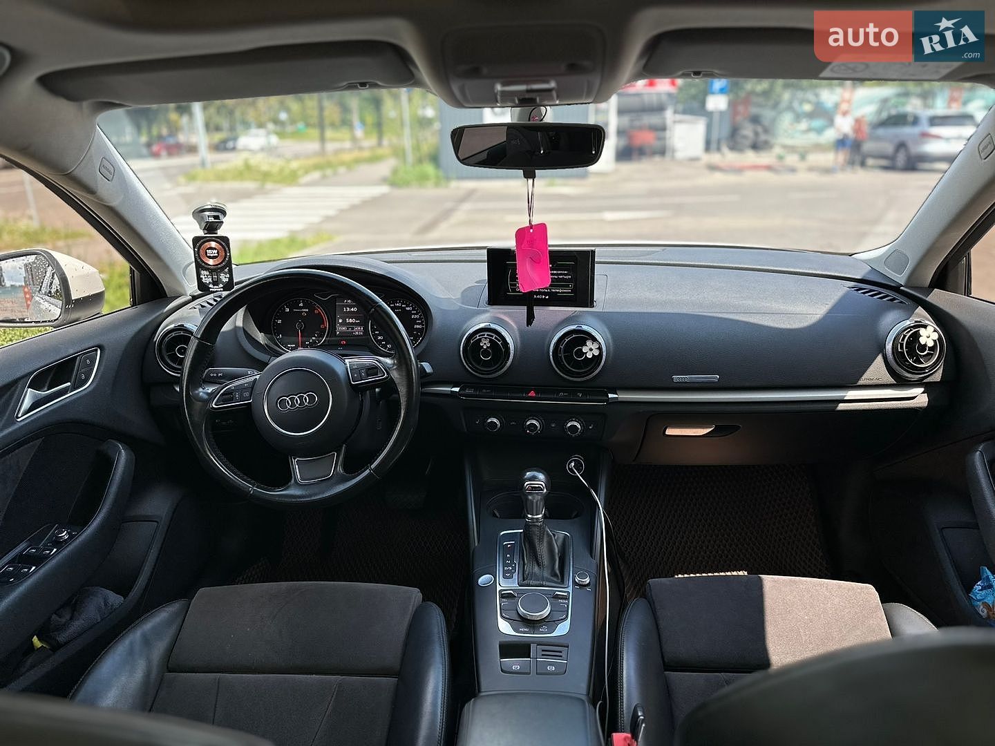 Audi A3 2016 VIN WAUZZZ8V1GA166496 фото оголошення 11 з 19