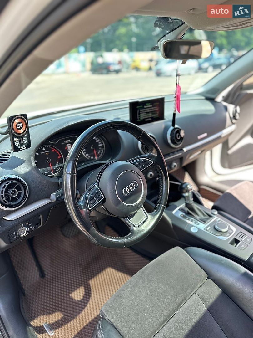 Audi A3 2016 VIN WAUZZZ8V1GA166496 фото оголошення 13 з 19