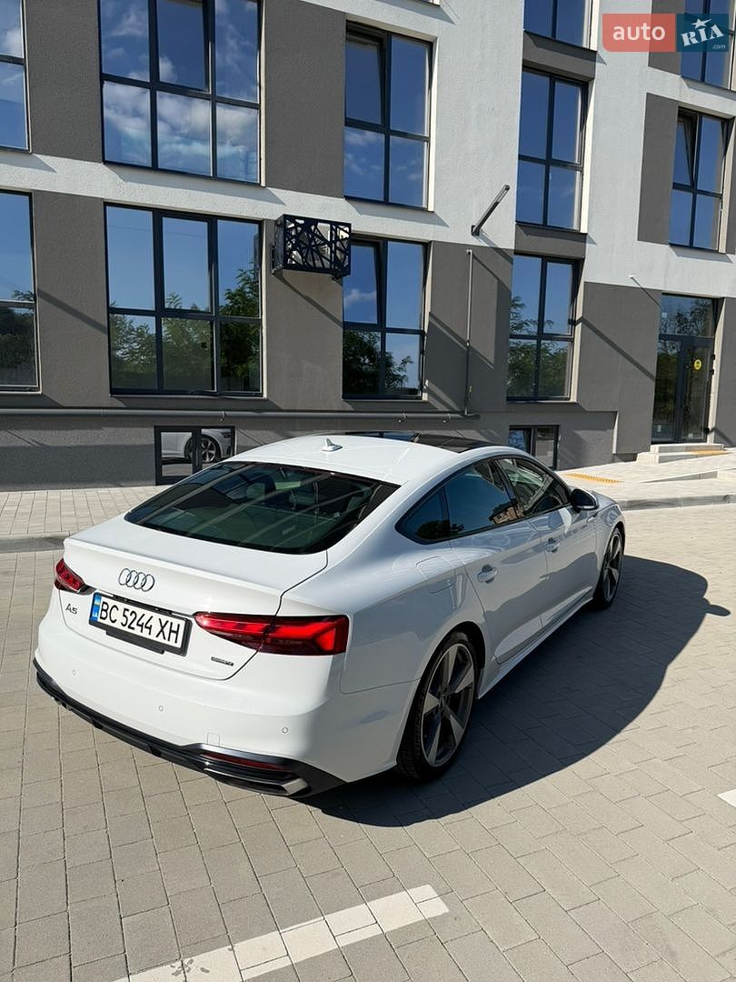 Audi A5 Sportback 2019 VIN WAUCNCF53LA001402 фото оголошення 3 з 7