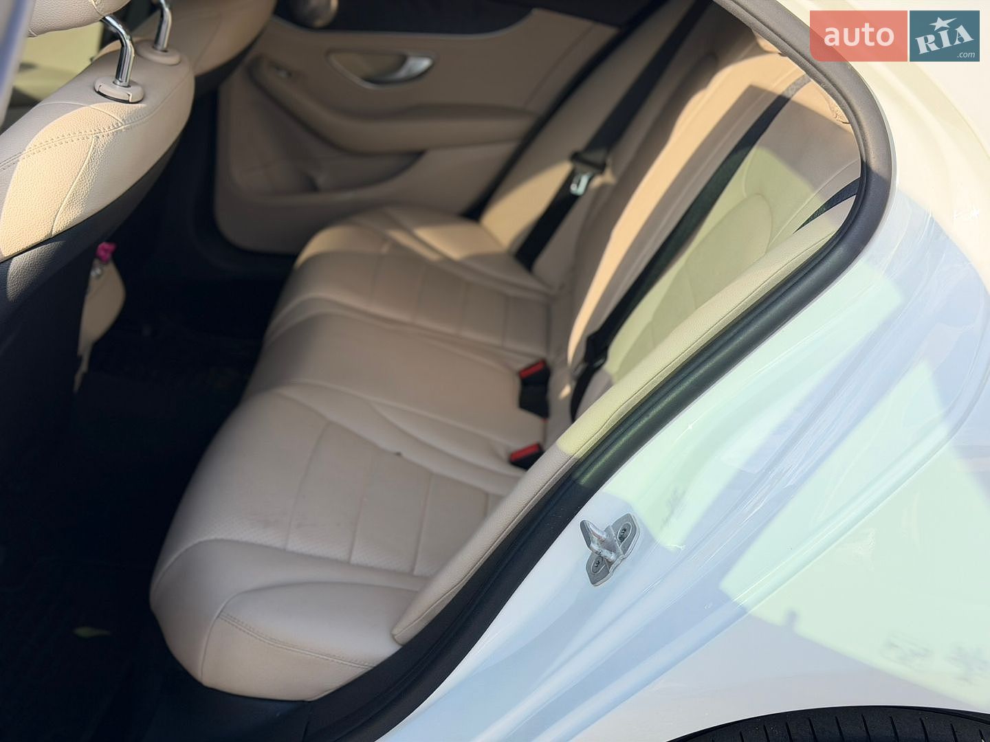 Mercedes-Benz C-Class 2015 VIN WDD2050431R110067 фото оголошення 14 з 18