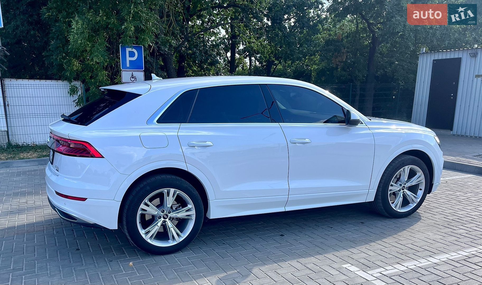 Audi Q8 2020 VIN WAUZZZF18LD026938 фото оголошення 9 з 16