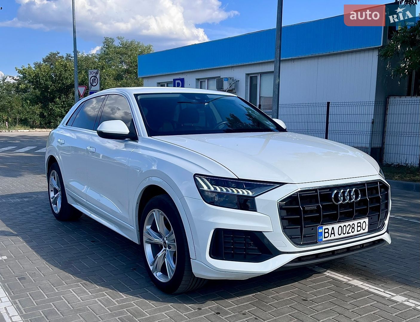 Audi Q8 2020 VIN WAUZZZF18LD026938 фото оголошення 6 з 16