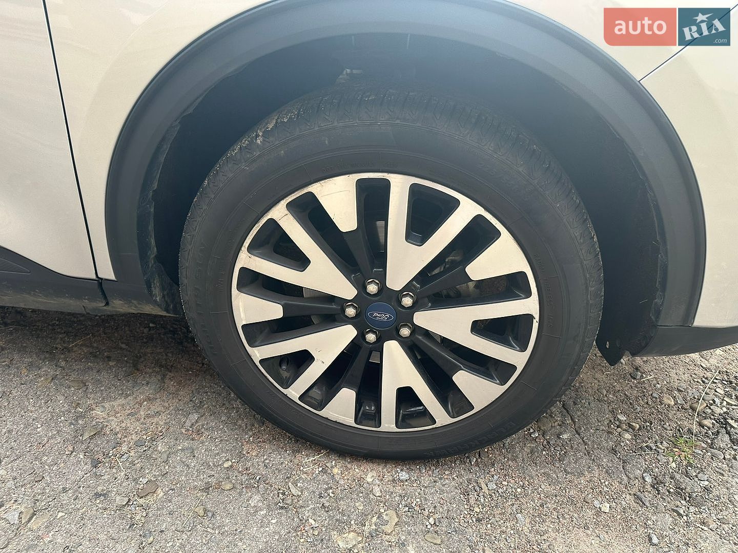 Ford Escape 2020 VIN 1FMCU9G69LUB85643 фото оголошення 8 з 18