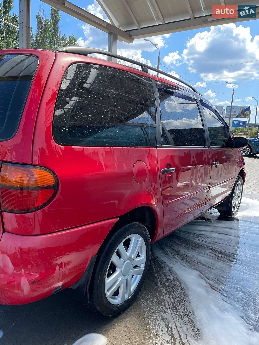 Volkswagen Sharan 1997 VIN WVWZZZ7MZVV037002 фото оголошення 2 з 22