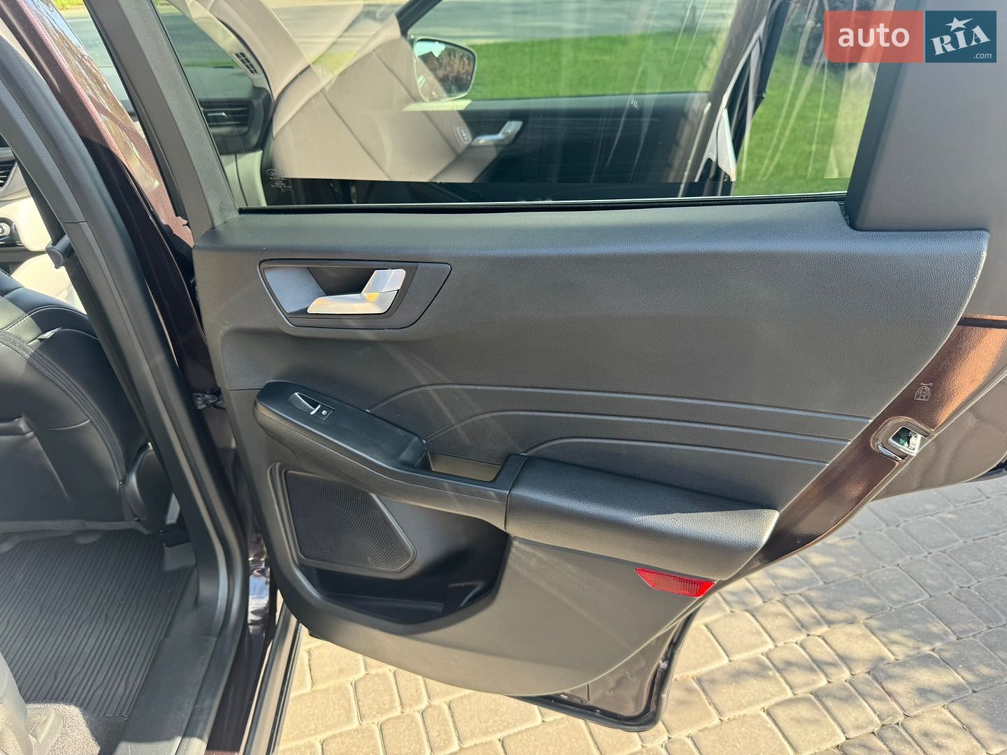 Ford Escape 2023 VIN 1FMCU9JZ0PUA14465 фото оголошення 30 з 61