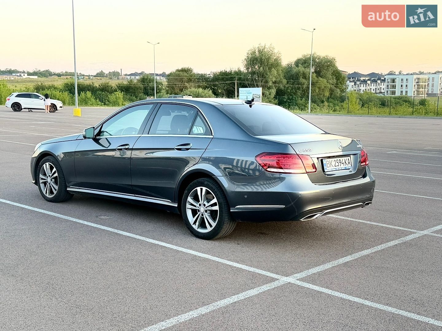 Mercedes-Benz E-Class 2013 VIN WDDHF9HB1EA928905 фото оголошення 6 з 49
