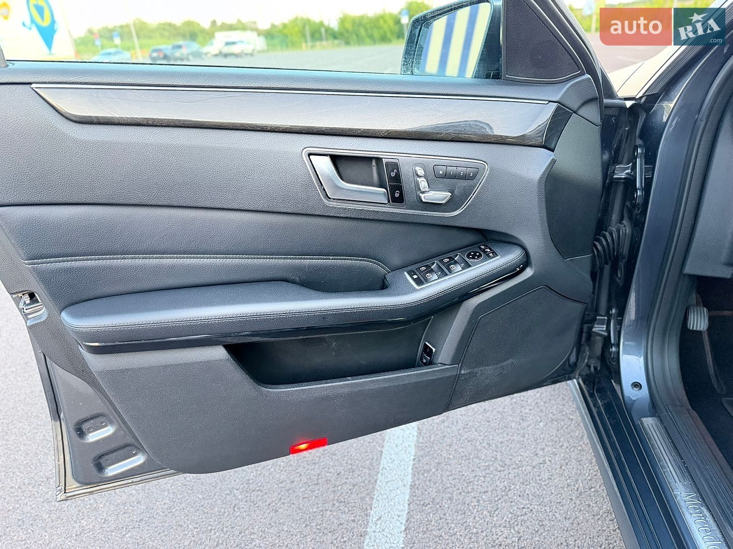 Mercedes-Benz E-Class 2013 VIN WDDHF9HB1EA928905 фото оголошення 18 з 49