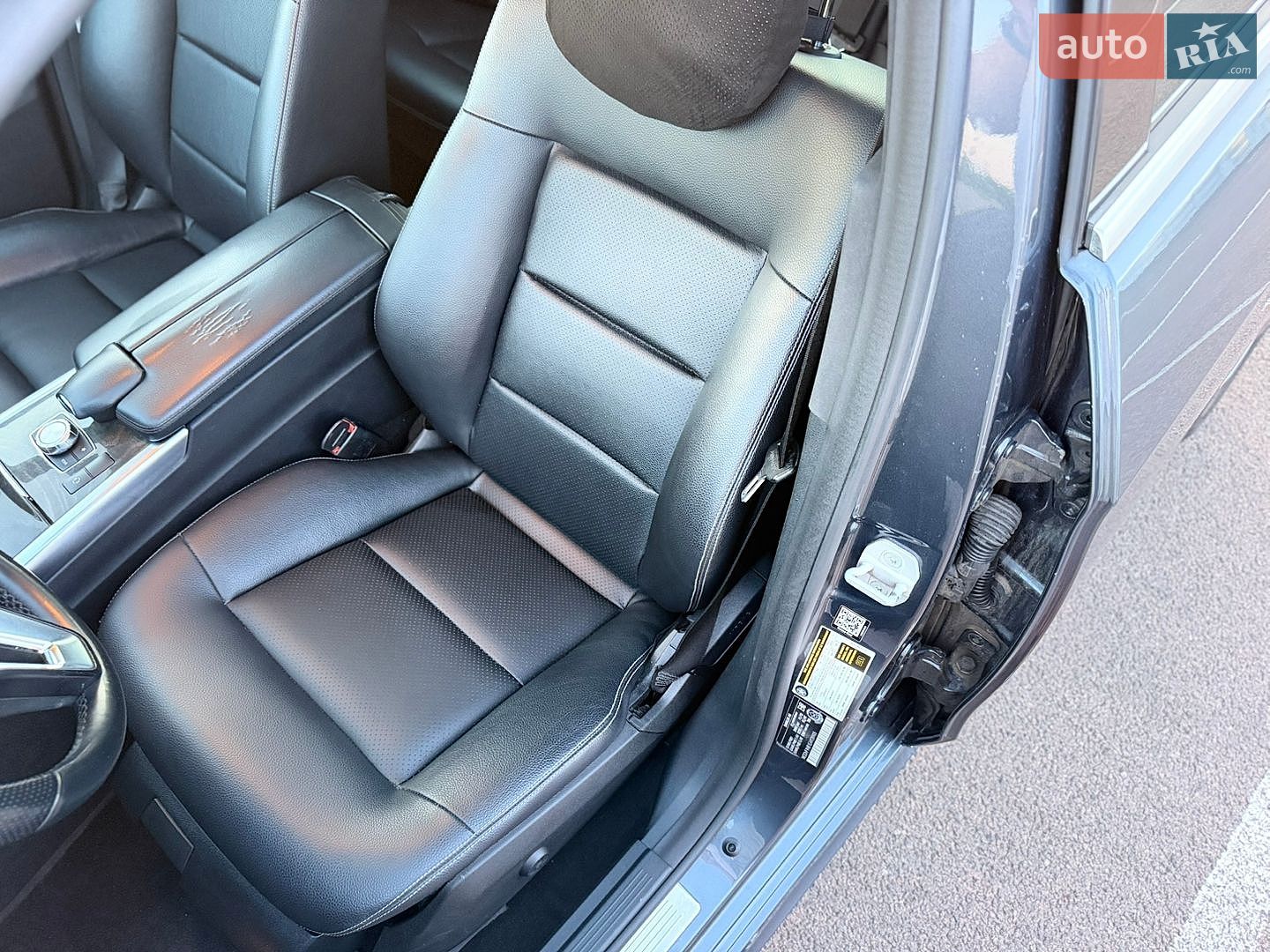 Mercedes-Benz E-Class 2013 VIN WDDHF9HB1EA928905 фото оголошення 21 з 49