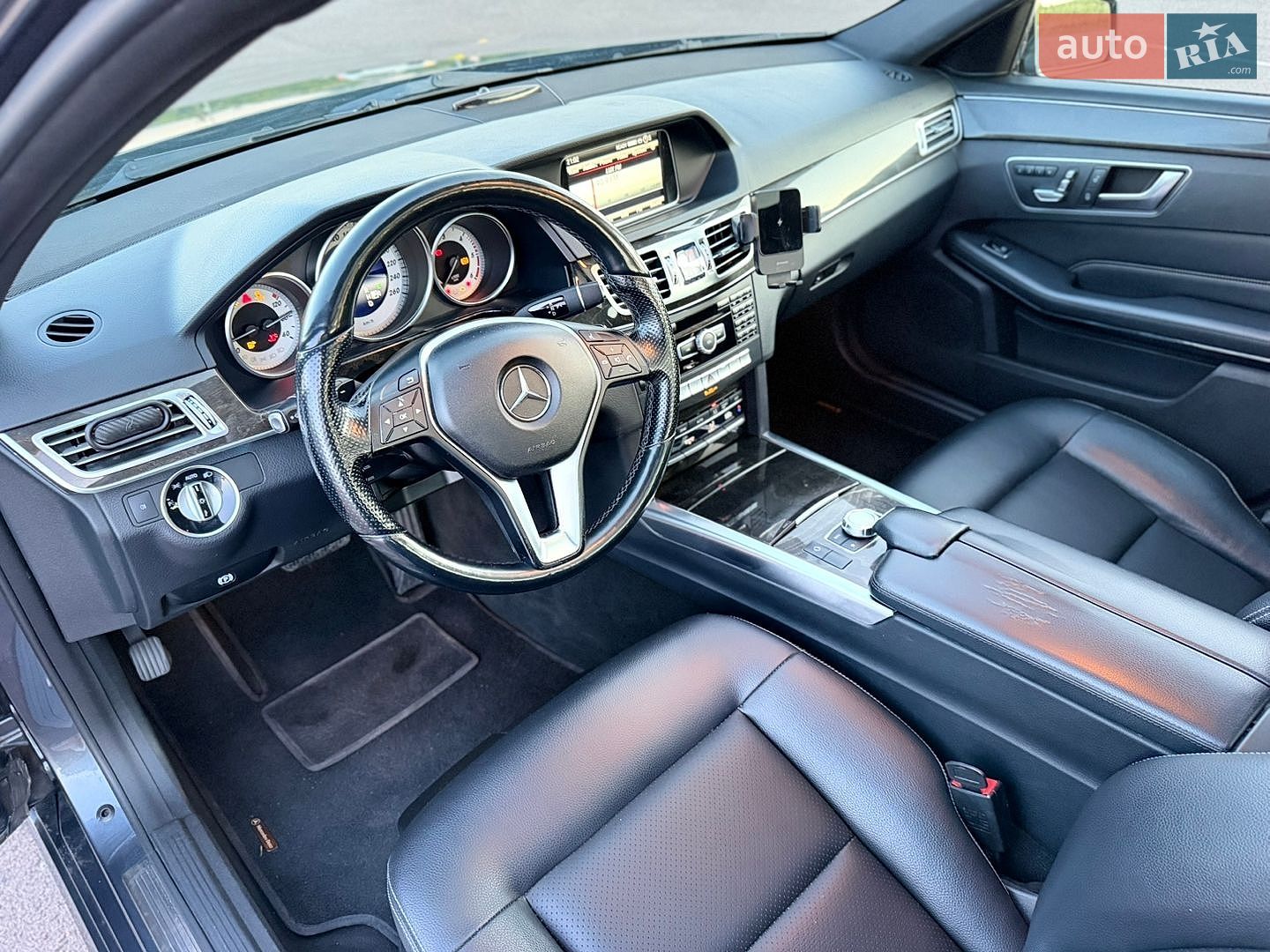 Mercedes-Benz E-Class 2013 VIN WDDHF9HB1EA928905 фото оголошення 22 з 49