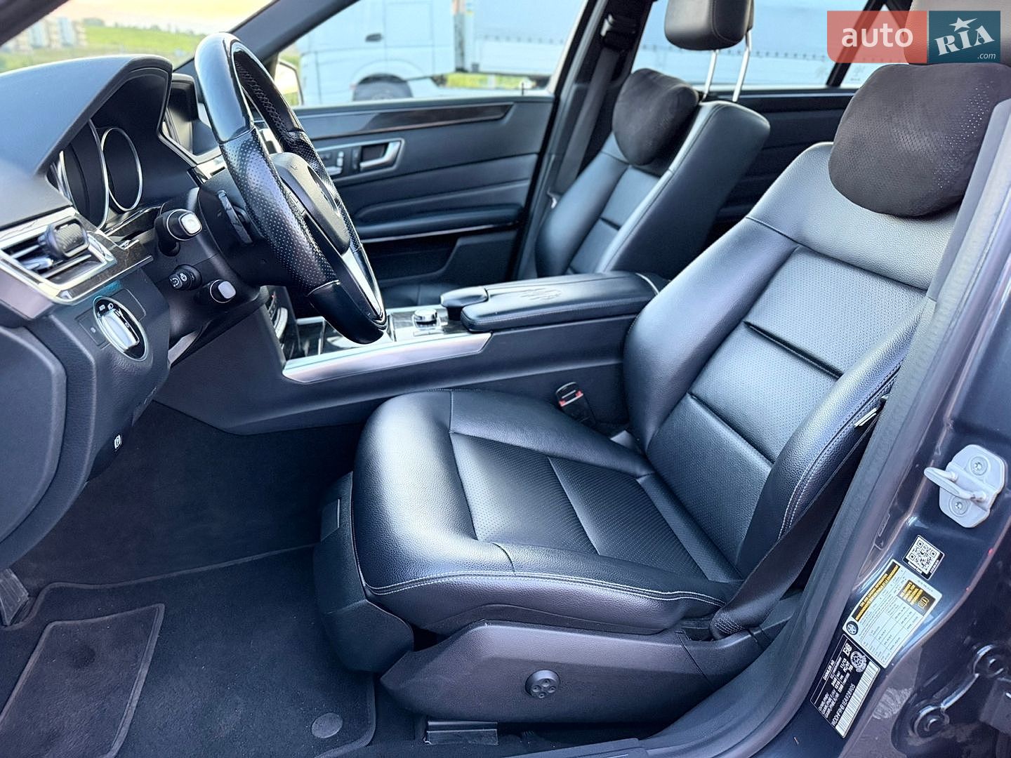 Mercedes-Benz E-Class 2013 VIN WDDHF9HB1EA928905 фото оголошення 31 з 49