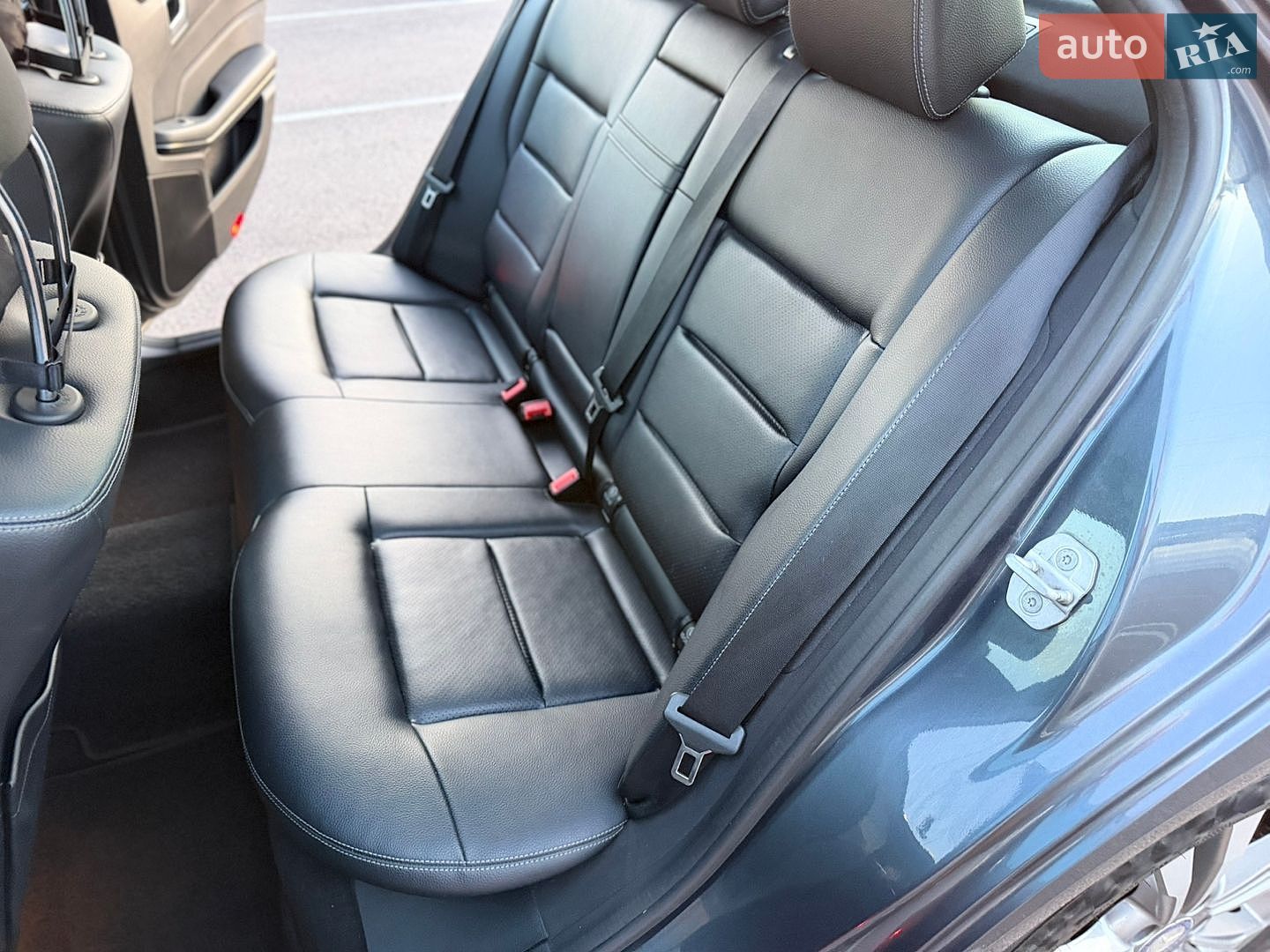 Mercedes-Benz E-Class 2013 VIN WDDHF9HB1EA928905 фото оголошення 33 з 49