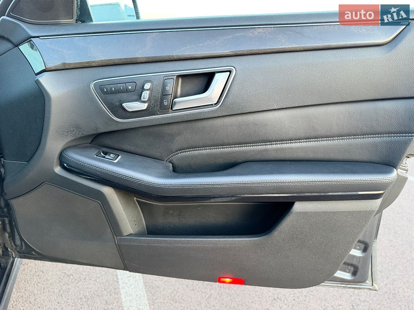 Mercedes-Benz E-Class 2013 VIN WDDHF9HB1EA928905 фото оголошення 42 з 49